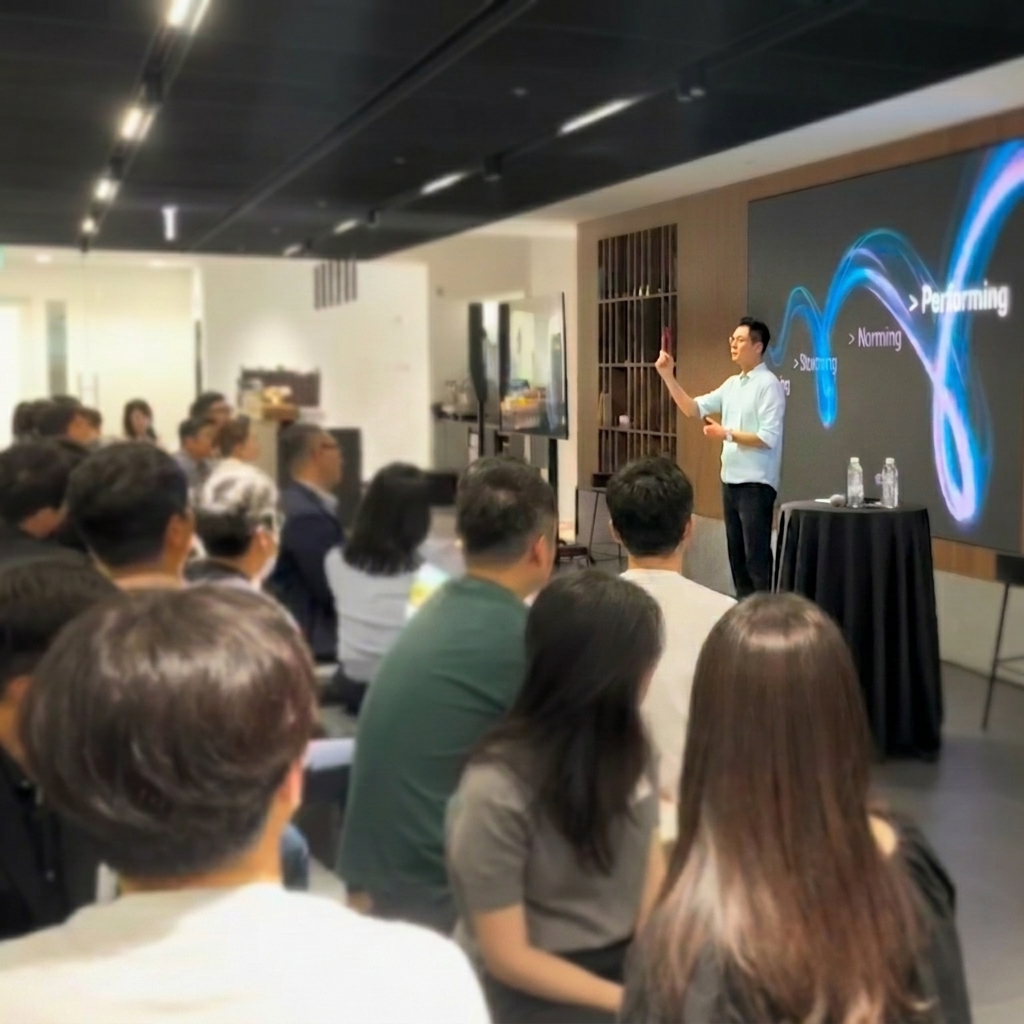 Tim Jeong speaking to a corporate audience